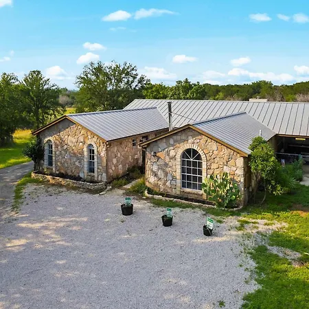 2Br Texas Countryside Home W Hot Tub